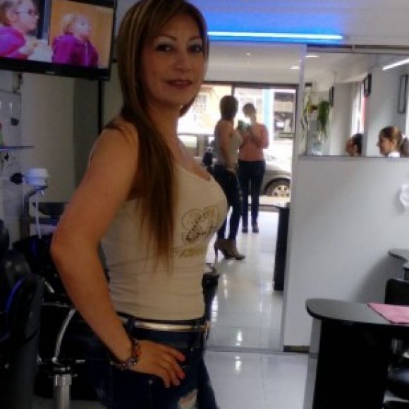 Profile picture of gloria