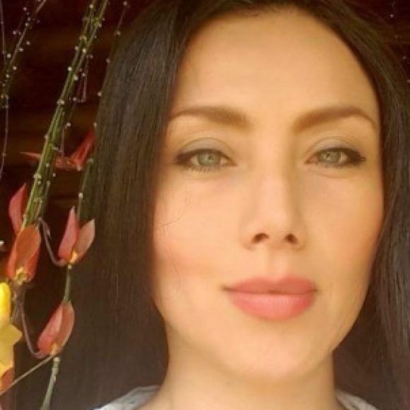 Profile picture of Alexa Dueñas