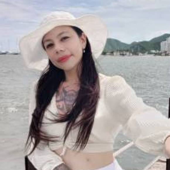 Profile picture of Claudia