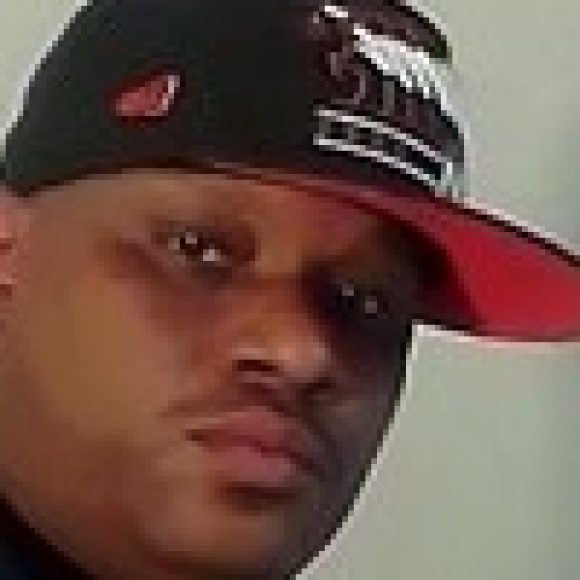 Profile picture of arron