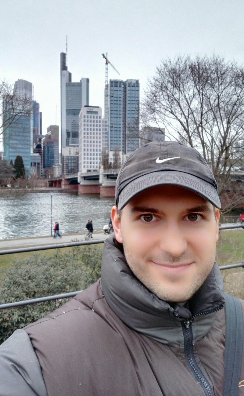 filip-frankfurt-am-main-outside-2