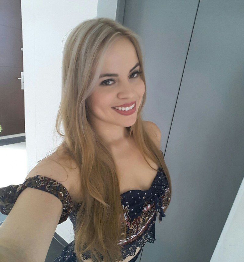 andrea10-colombian-women-latin-women-latinas-colombian-girl-2