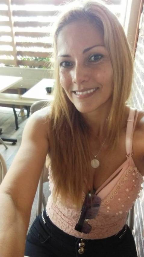 colombian-women-latina-women-leisy1