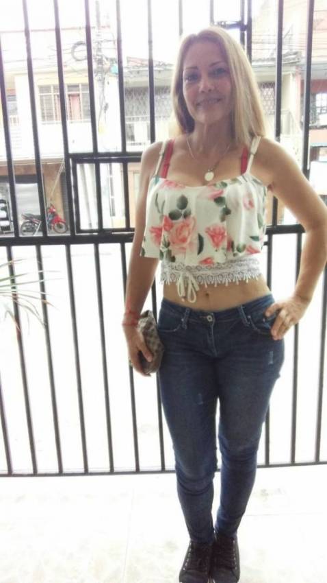 colombian-women-latina-women-leisy6