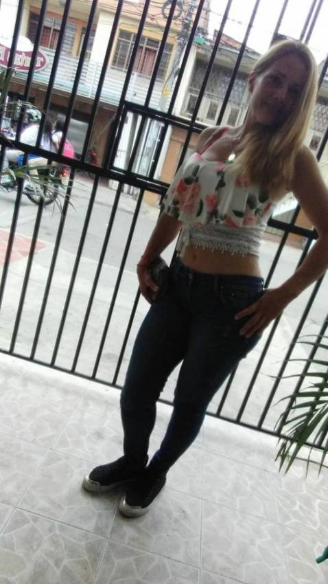 colombian-women-latina-women-leisy7