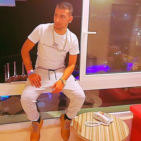 487ba6366-3828-4ae9-8db7-673c85be38e2