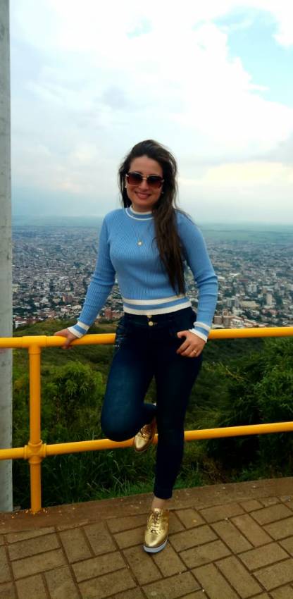 latina-women-colombian-women-aria4