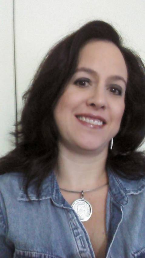latina-women-colombian-women-christian-cataestrada1