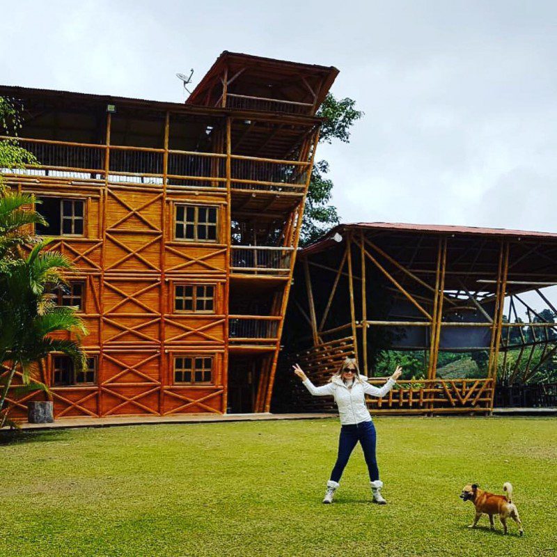 latina-women-colombian-women-christian-hispanic-mclaus3