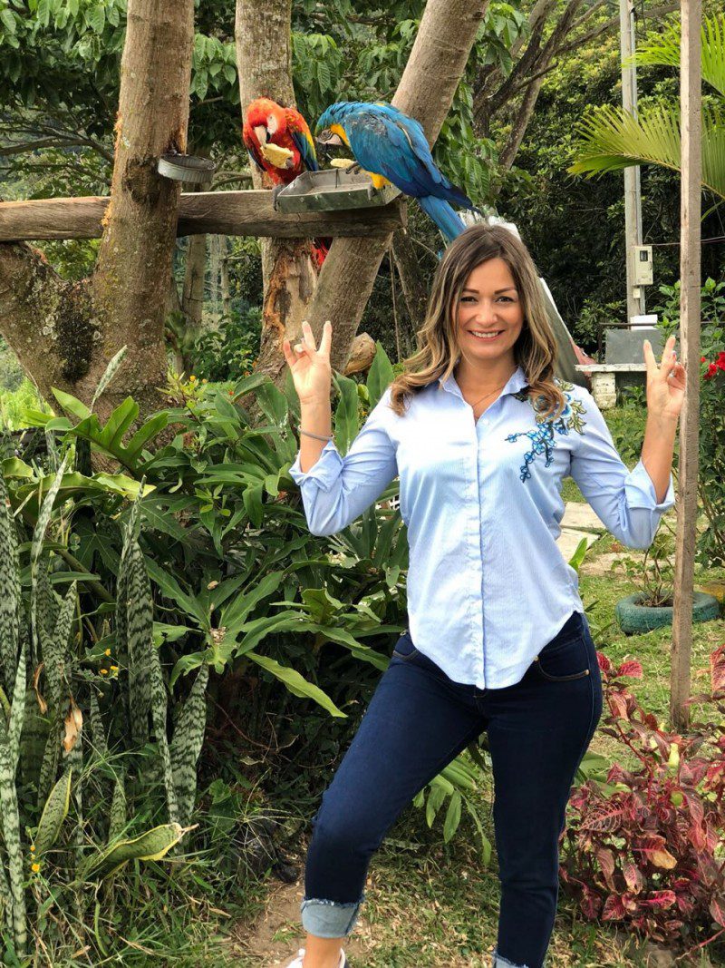 latina-women-colombian-women-christian-hispanic-mclaus5