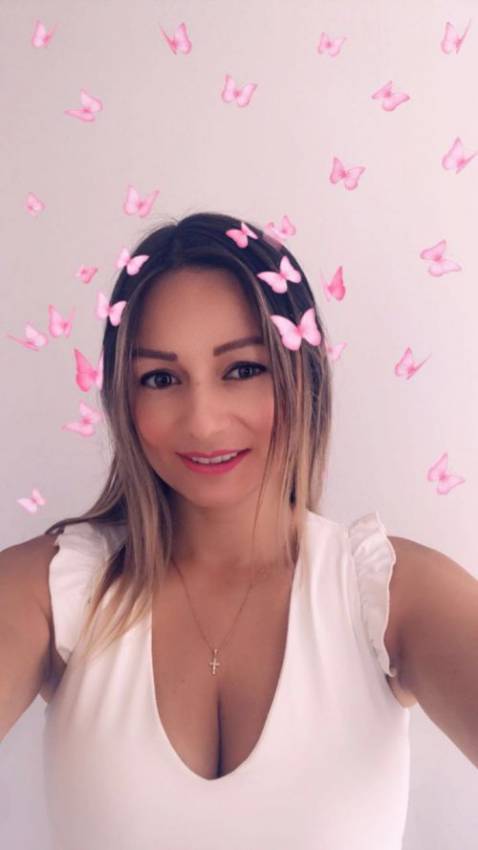 latina-women-colombian-women-christian-hispanic-mclaus8