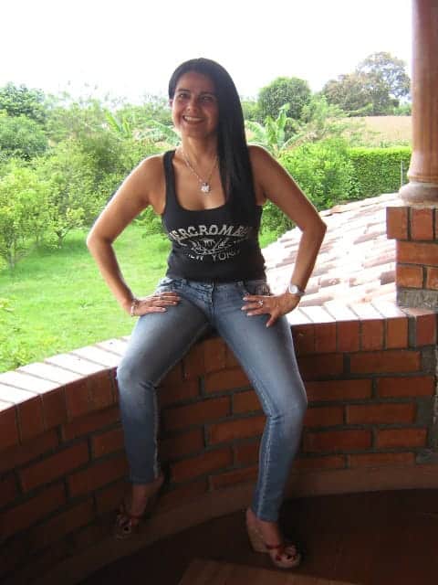 latina-women-colombian-women-esperanza8