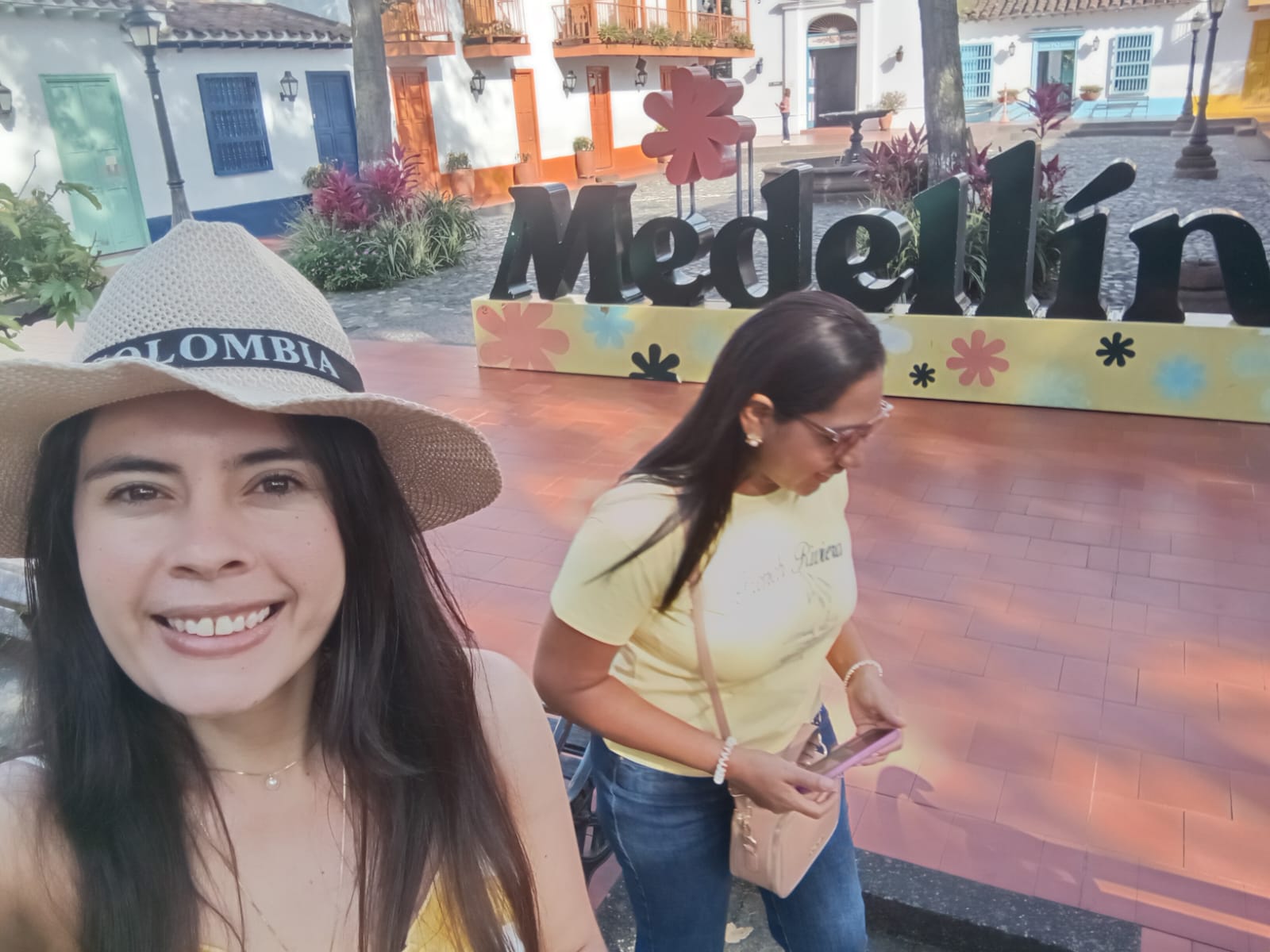 Samaris @samarishernandez Cali