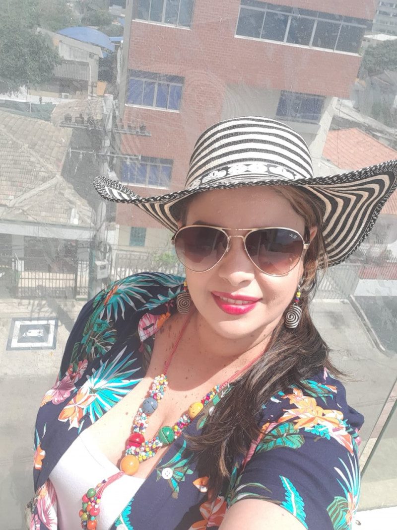 1b933771-7c3a-4c83-a48d-ed6672214c0f