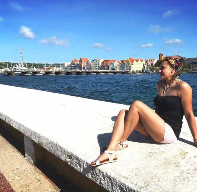 aa852106-95a4-4af2-ae59-990832f93a31