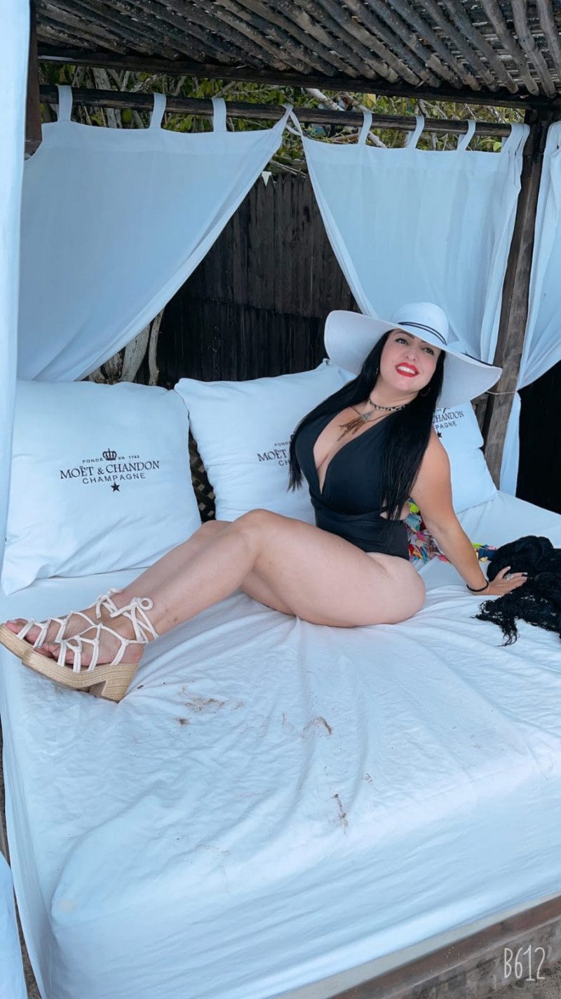 a8b5ea06-561e-4c5f-9a82-b070d0e21a4c