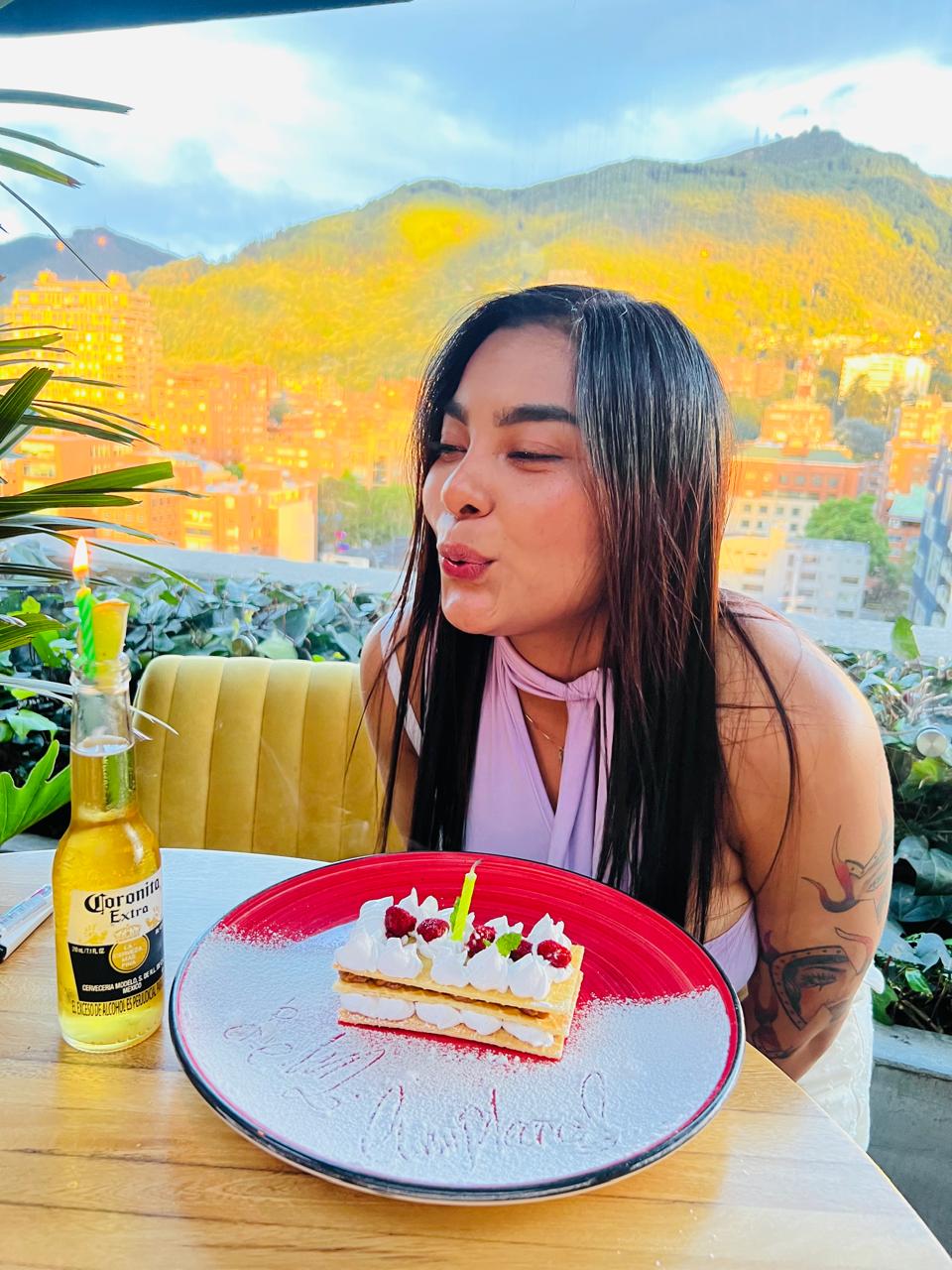 Karol @karol5s Bogota