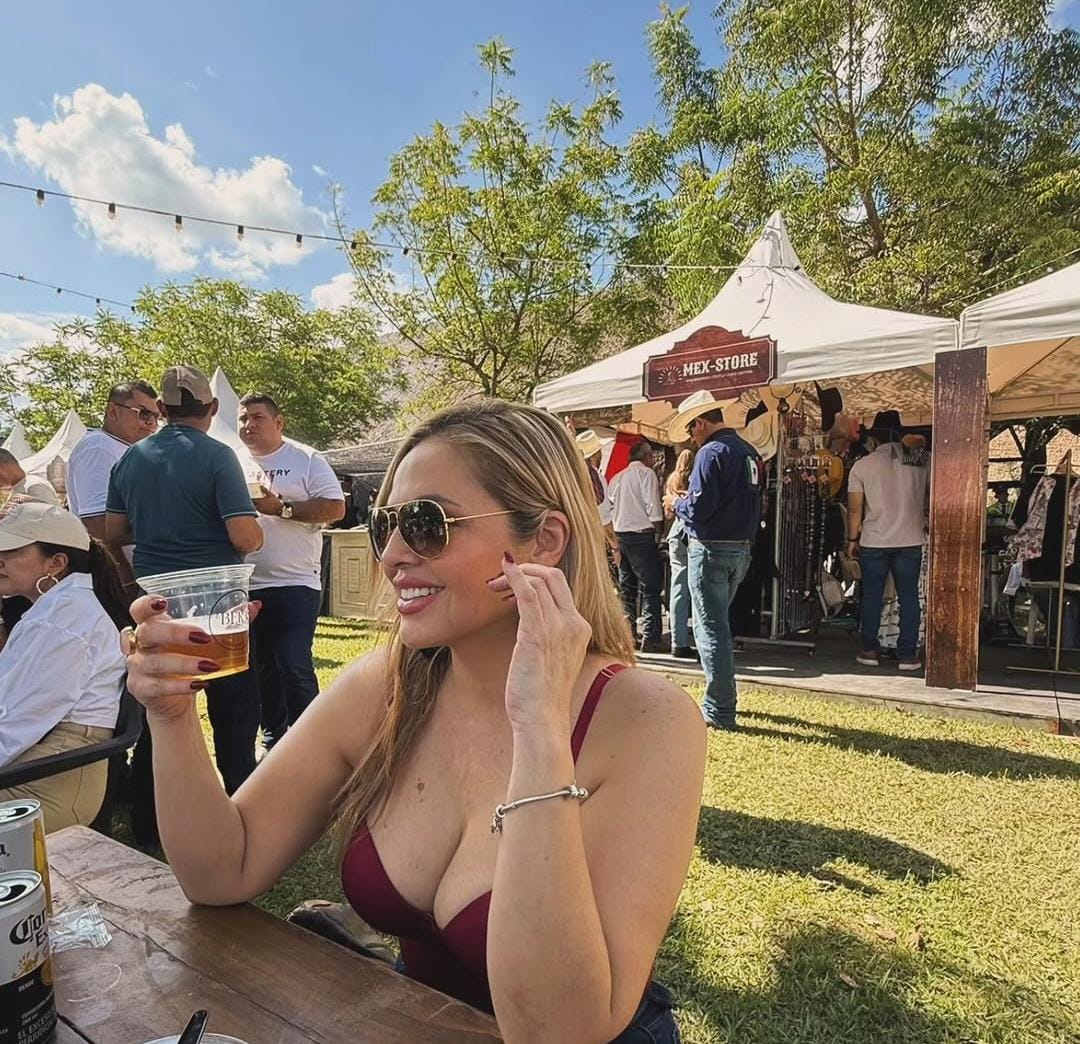 Paola @paolarosas VILLAVICENCIO