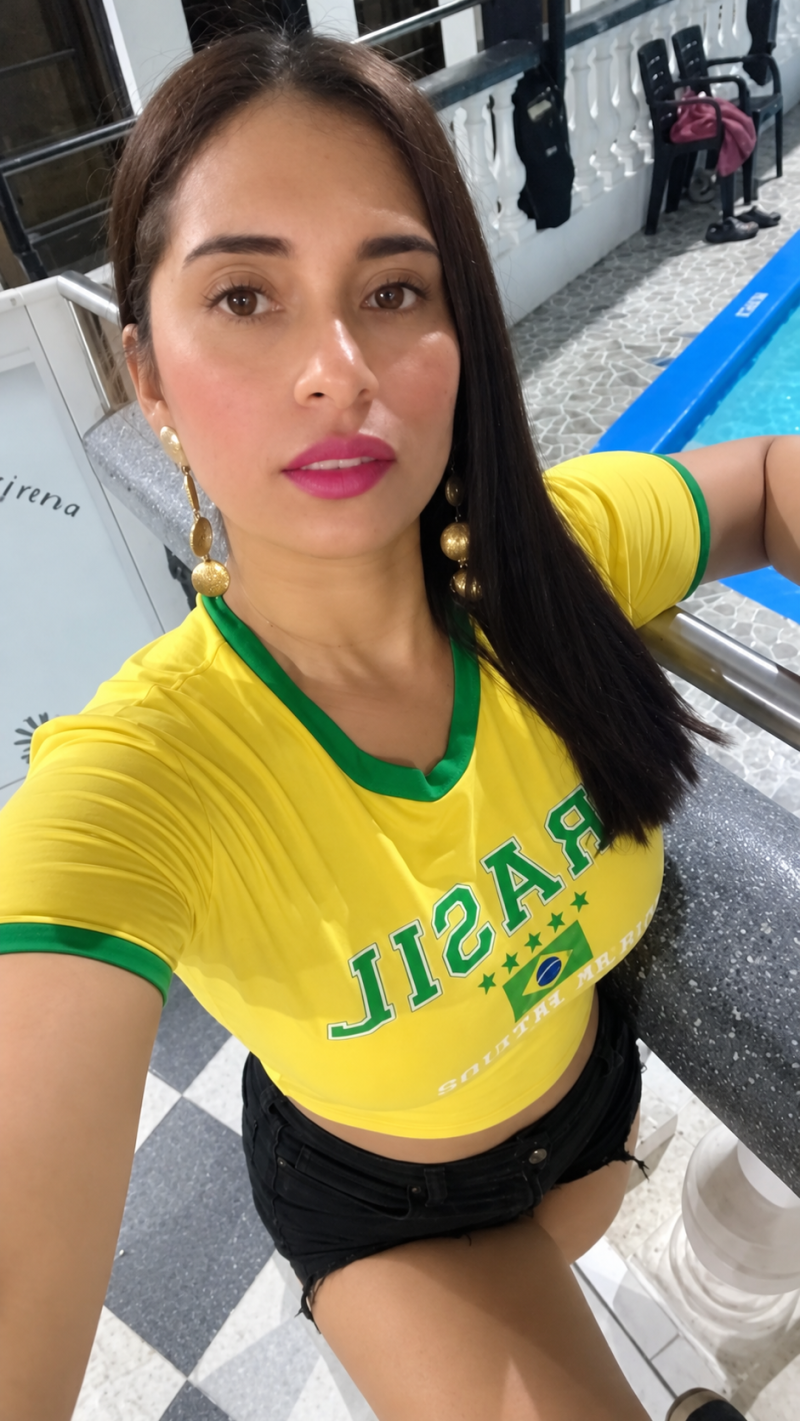 poolside-selfie-im-brasilien-shirt
