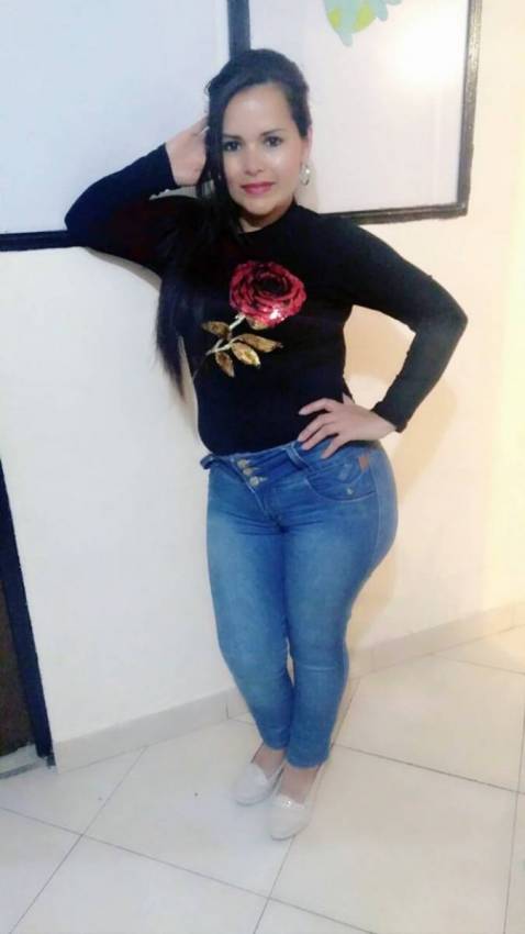 colombian-women-latina-women-caritosol2