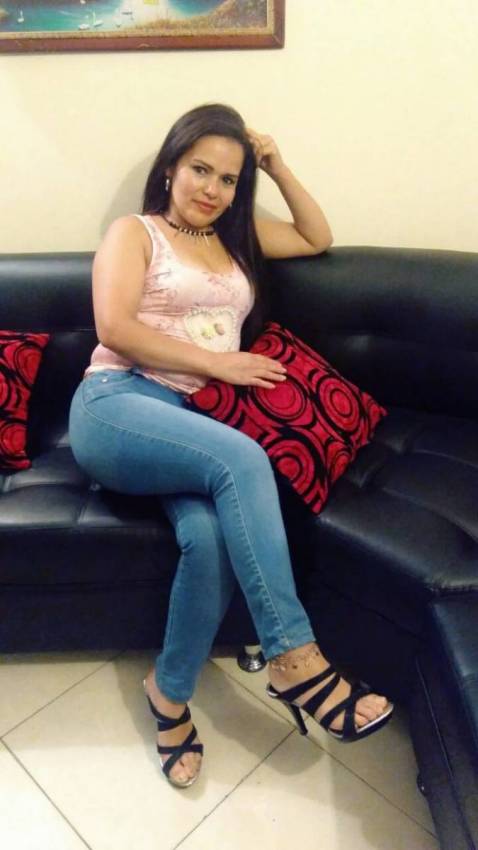 colombian-women-latina-women-caritosol3